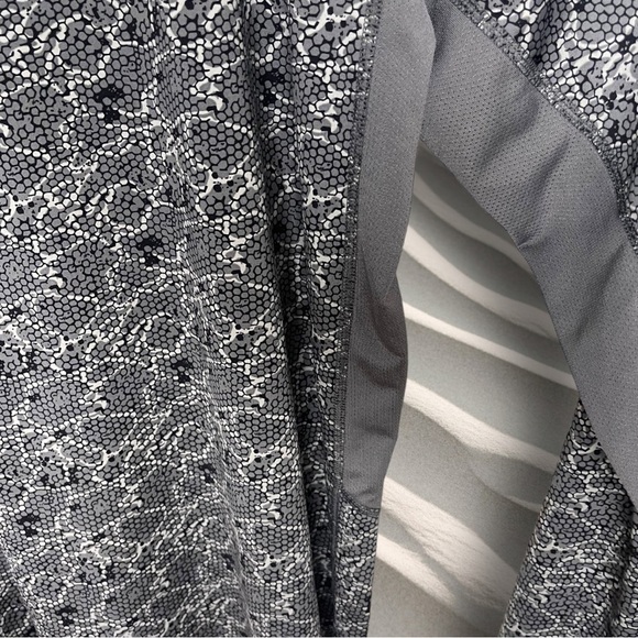 NEPALLO Men's Trophy Sun Protection Silver Black Print Long-Sleeve Tee Sz XL - Picture 10 of 13